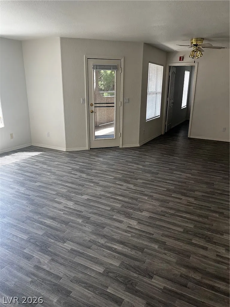 2 bed, 2.0 bath, 1044 sqft, $1,550 — Photo 4