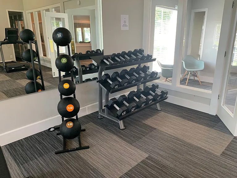 Garden Pointe Apartments — Photo 14