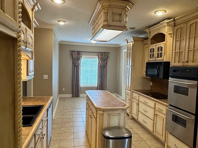 133 Ivybrook Cv — Photo 5
