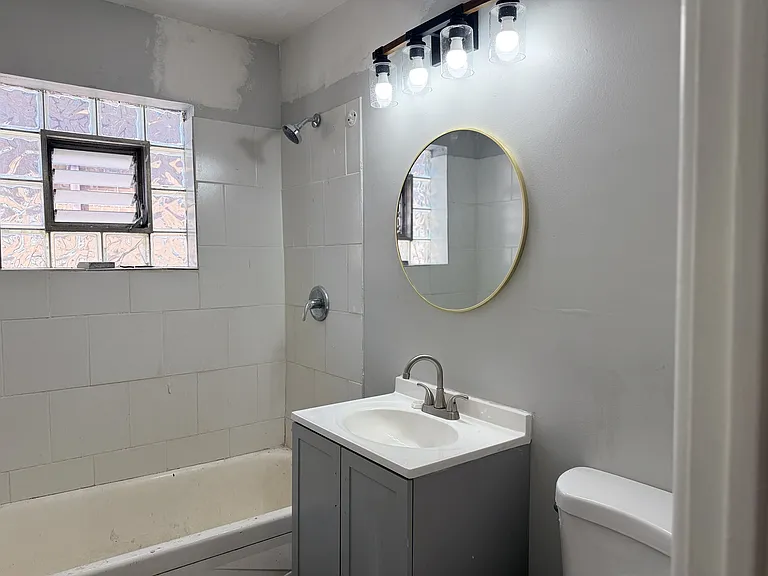 7822 S South Shore Dr #2C — Photo 1
