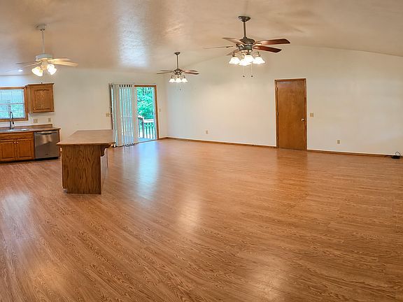 4th image of 29474 Farm Road 1260