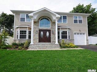 235 N Queens Ave, Massapequa, NY 11758
