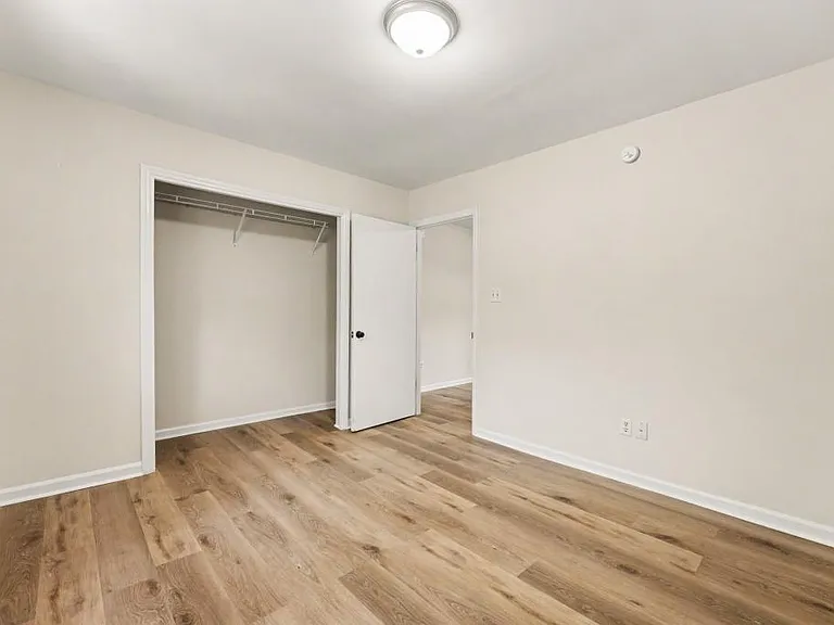 1309 Hudson Ave #C10 — Photo 11