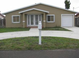 6513 Emerald Lake Dr, Miramar, FL 33023