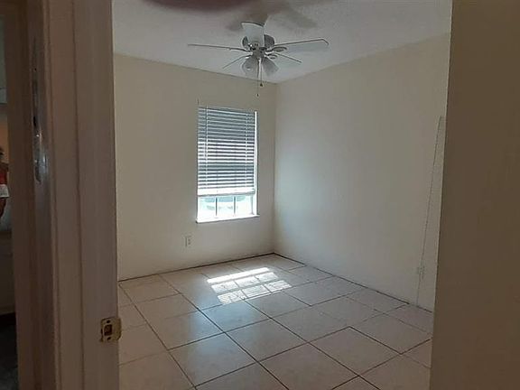 4th image of 6877 Kapok Dr