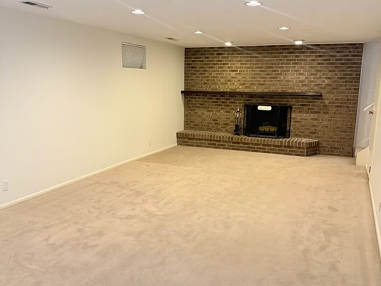 1692 S 550 W — Photo 27