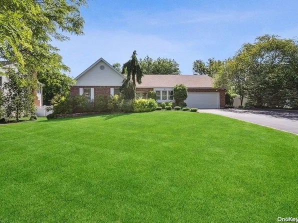 22 Rolling Hills Drive, Nesconset, NY 11767