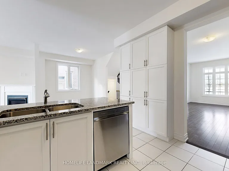 273 William Forster Rd — Photo 16