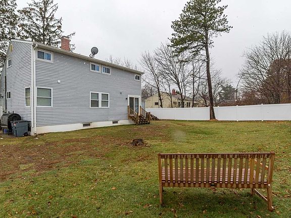 5th image of 49 White St