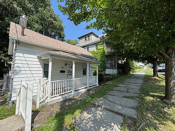 4th image of 619 Hemlock St