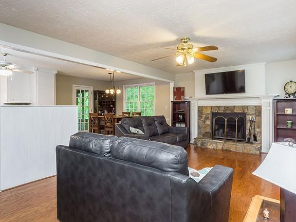 2nd image of 5882 Taylor Creek Dr