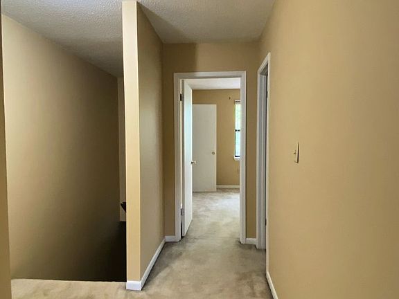 5th image of 308 Woodrow St E