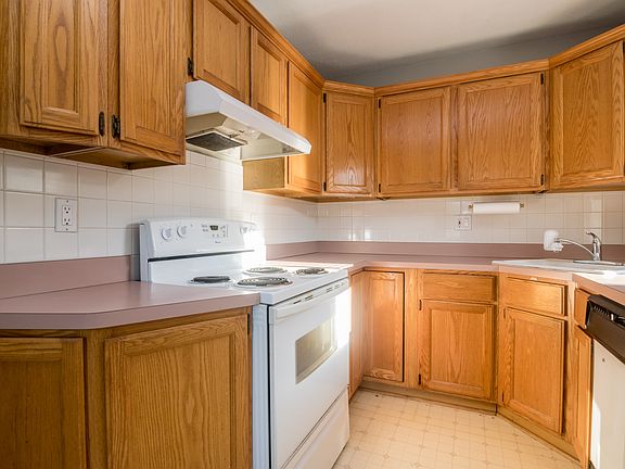 KITCHEN WORK SPACE