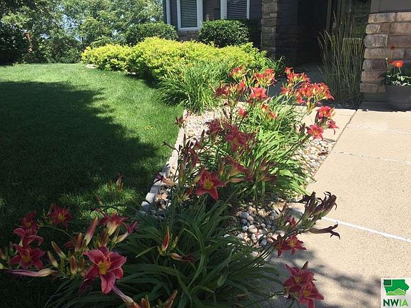 2nd image of 6820 Norwood Ct