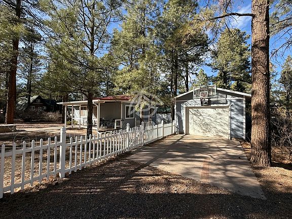 2nd image of 2162 Northwoods Dr