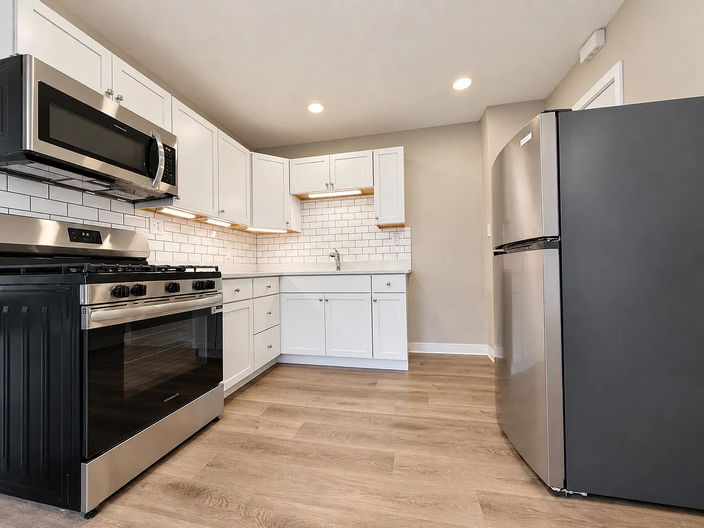 833 Randolph Ave — Photo 1