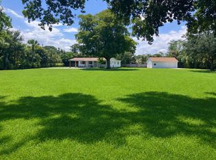 8781 N Virginia Avenue, Palm Beach Gardens, FL 33418