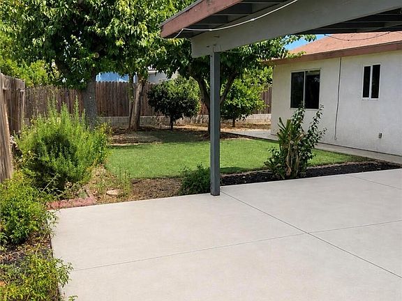 5th image of 1850 Pepper Tree Close