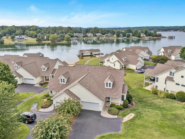 355 Haley Scott Dr, Union Hall, VA 24176