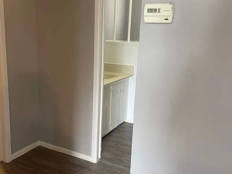 4601 Fordham St — Photo 14