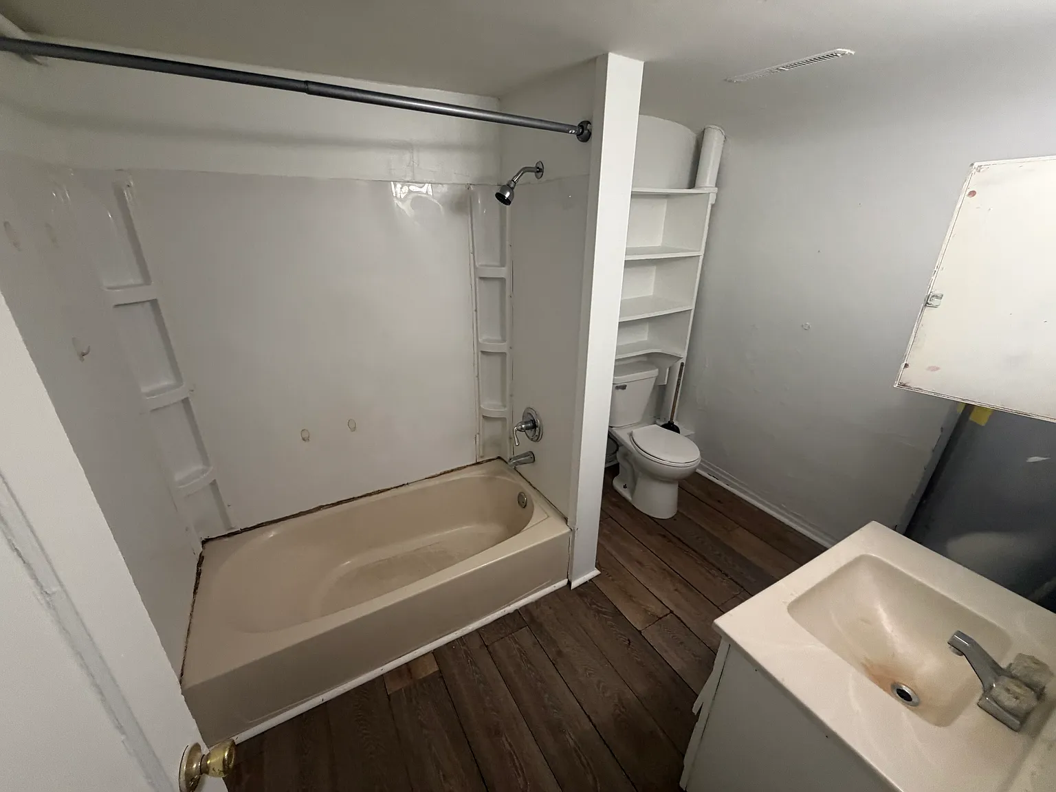 2 bed, 1333 sqft, $850 — Photo 4