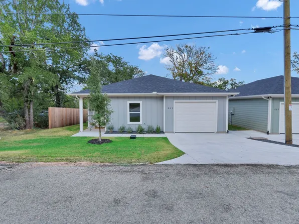 805 Branding Iron Trl, Granbury, TX 76049