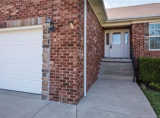 3038 Brookhill Ct, Georgetown, IN 47122