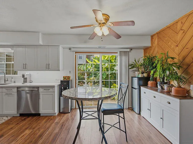 899 Holborn Ct #899 — Photo 11