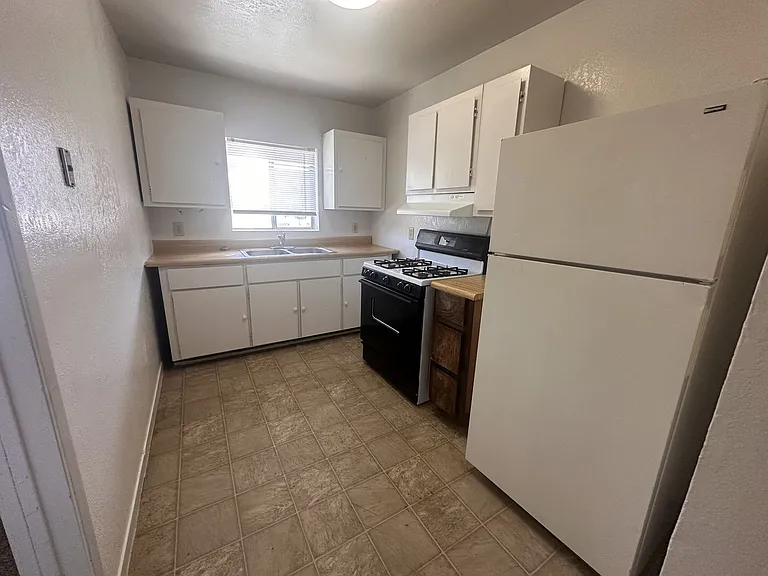 325 Alexander Ave #7 — Photo 5