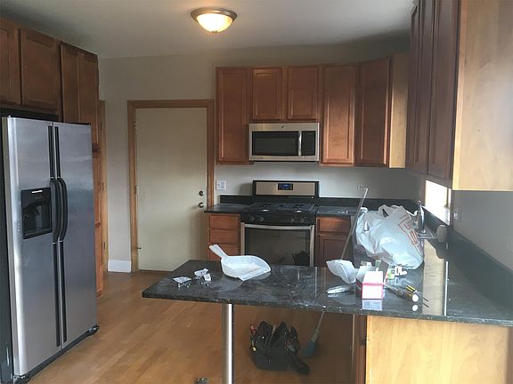5th image of 7363 N Damen Ave APT 304