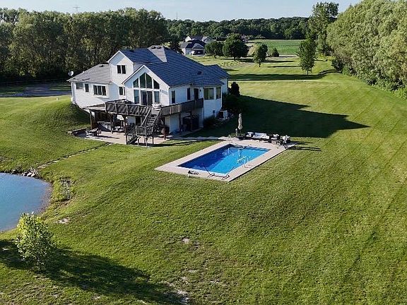 2nd image of 4516 Hollopeter Rd