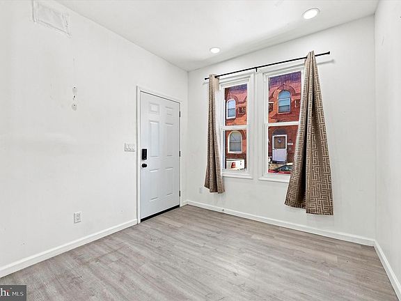 5th image of 2328 Nicholas St