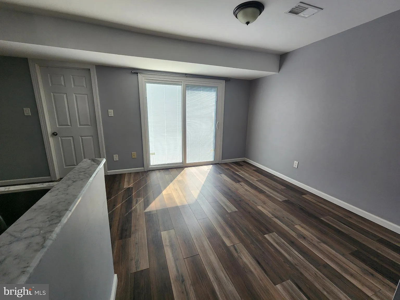 3 bed, 1.5 bath, 1473 sqft, $1,600 — Photo 4