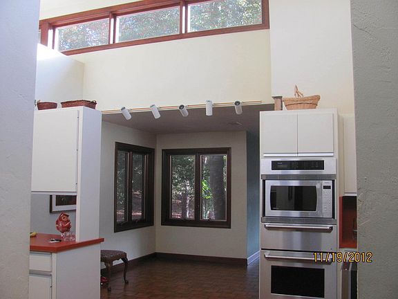 Kitchen - View Toward Breakfast Area