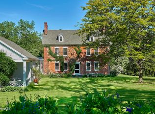 17 East St, Stockbridge, MA 01262