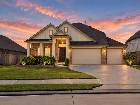 14918 Lake Shore Ave, Baytown, TX 77523