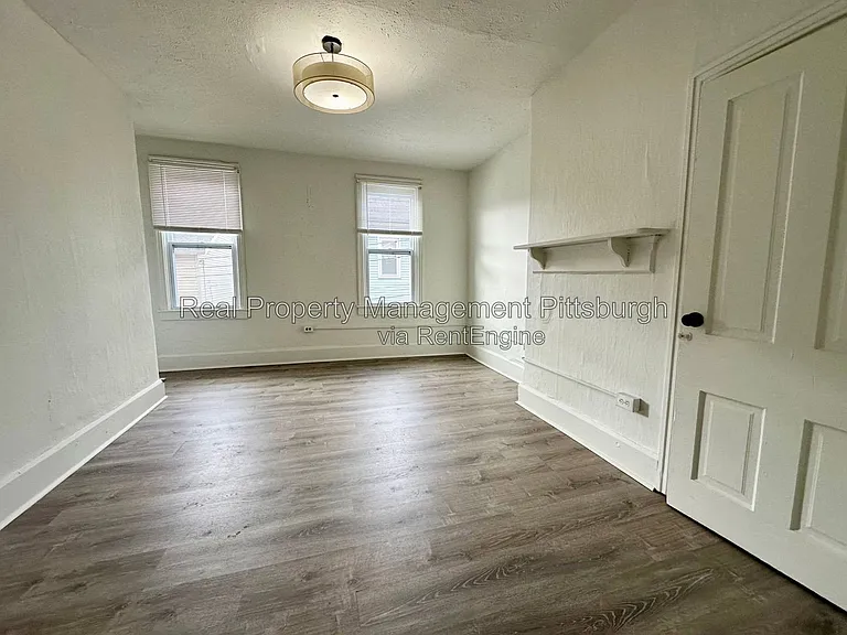 30 Ganster St — Photo 10