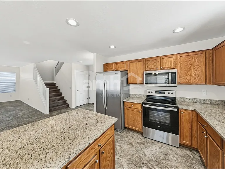 3910 E Hematite Ln — Photo 2