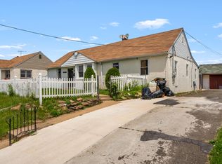 2215 Afton St, Philadelphia, PA 19152
