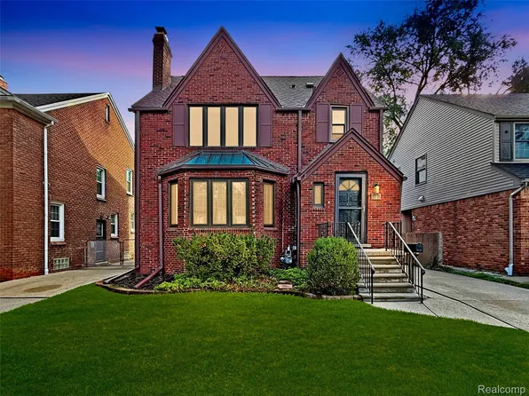 312 McKinley Ave, Grosse Pointe Farms, MI 48236