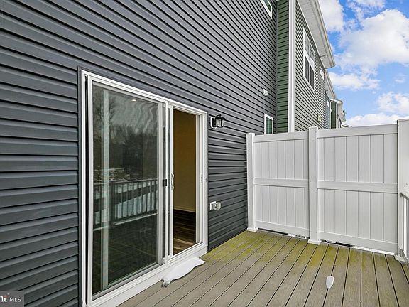 3rd image of 1646 Aster Ln