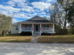 206 De Lyon St, Savannah, GA 31415