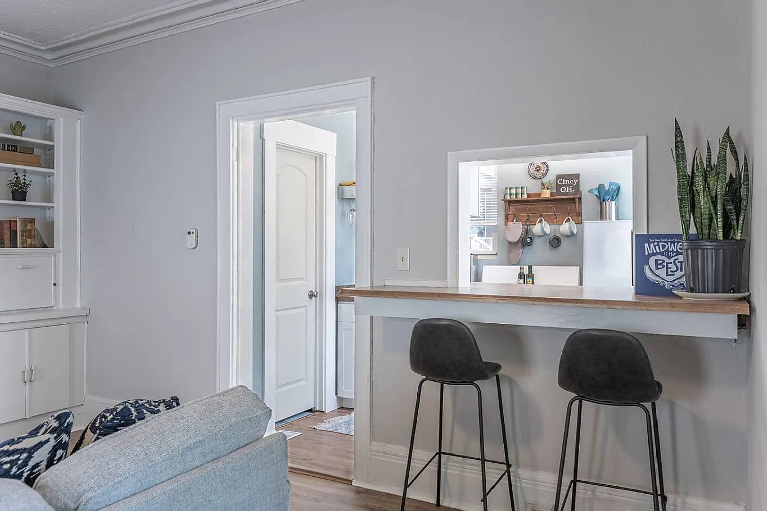 1 bed, 1.0 bath, 721 sqft, $1,687 — Photo 3