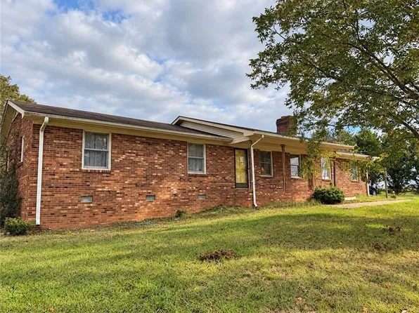 3483 Holloway Church Rd, Lexington, NC 27292