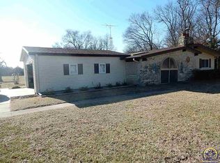 2831 SE 61st St, Berryton, KS 66409