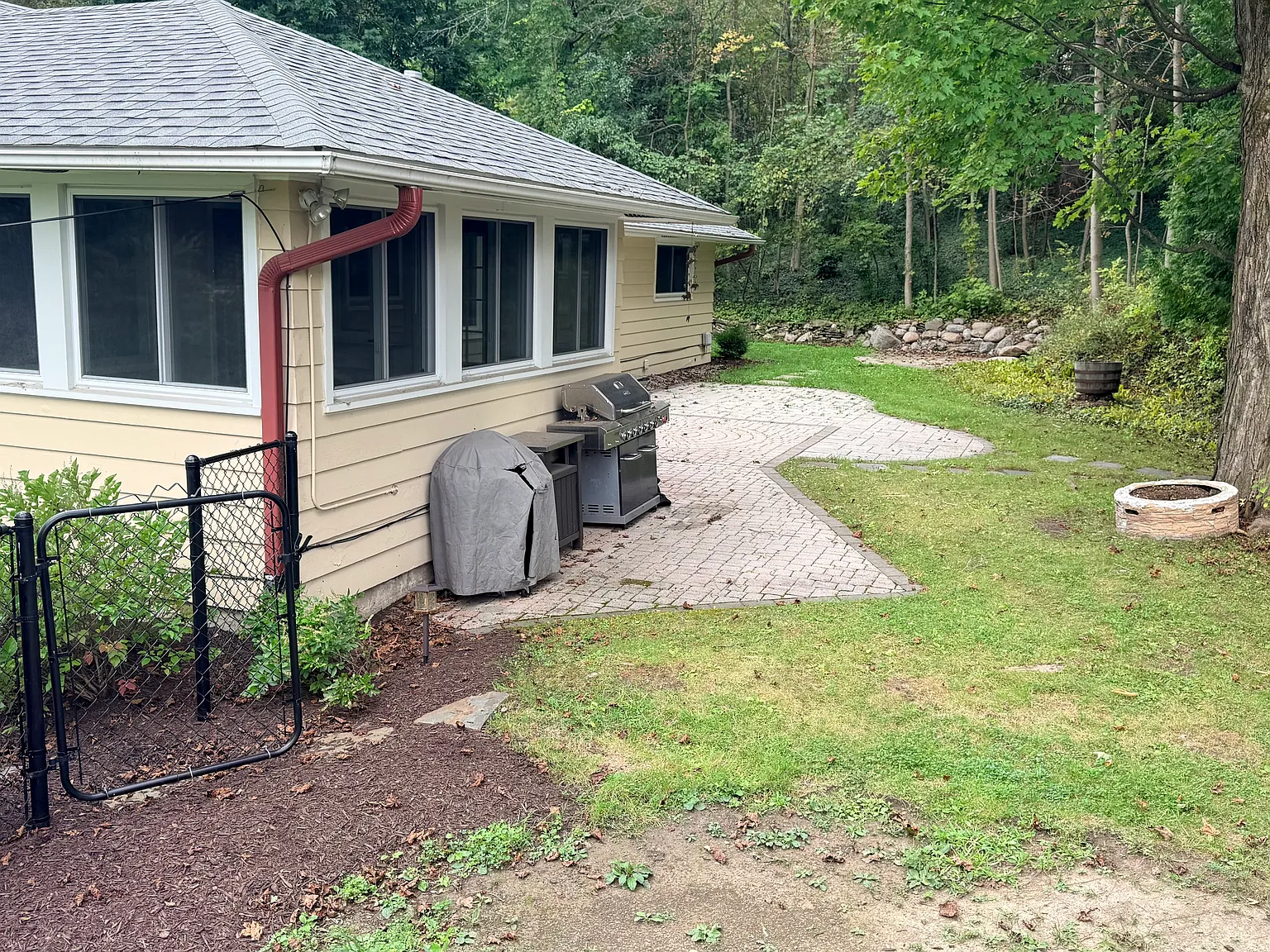 4 bed, 2.5 bath, 2980 sqft, $3,750 — Photo 4