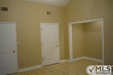 5th image of 901 Sheline Dr #4