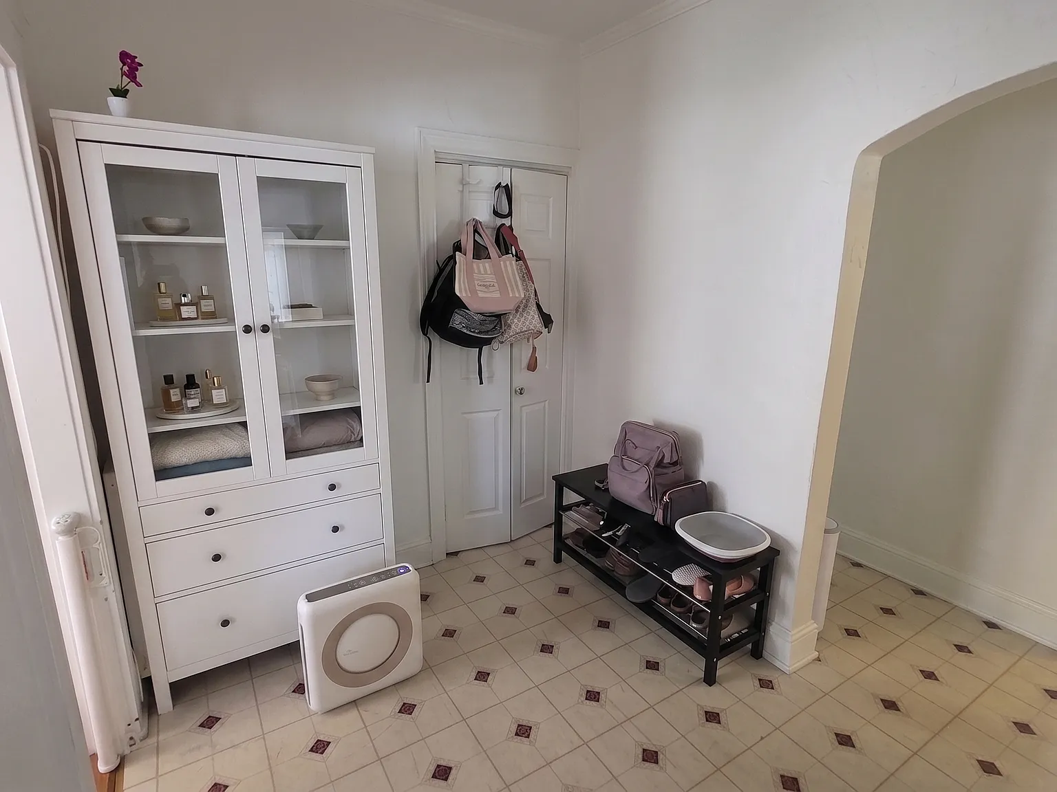 3 bed, 1000 sqft, $2,900 — Photo 2