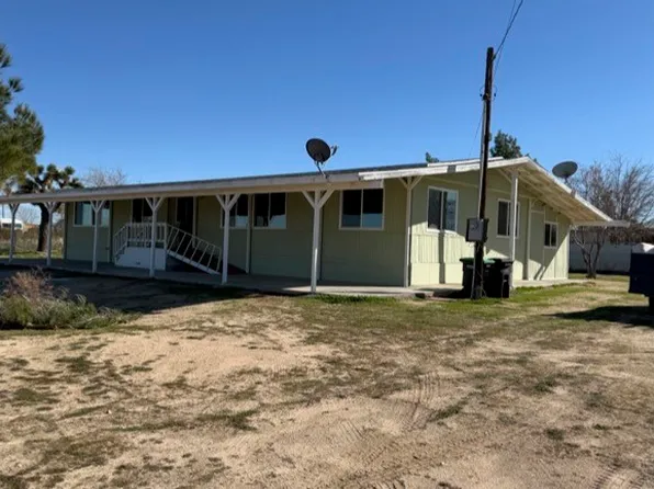 6485 Sunset Rd, Phelan, CA 92371