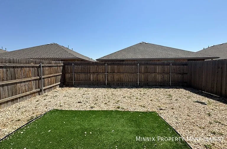 2120 N Jayton Ave #A — Photo 22